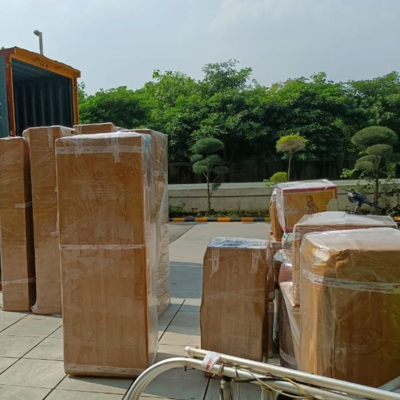 Packers and Movers in Noida Sector 15